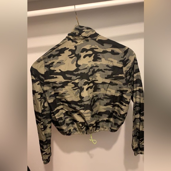 Women Pullover - Picture 2 of 3